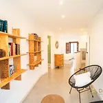 Duplex House Near Downtown 公寓 *
